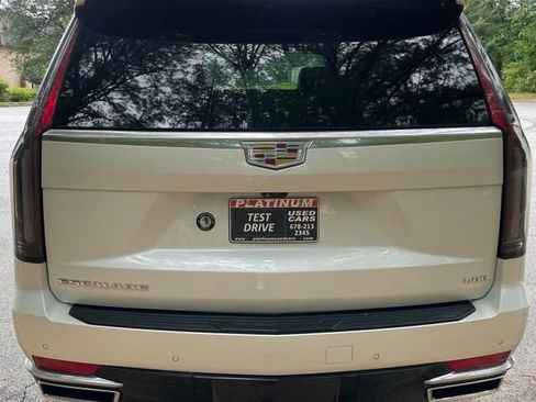 Used 2022 Cadillac Escalade Premium Luxury AWD/4WD image 7