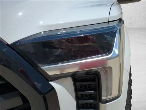 Used 2025 Toyota Tundra SR w/ SR Tow Package AWD/4WD image 9