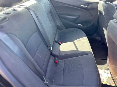 Used 2018 Chevrolet Cruze LS FWD image 10