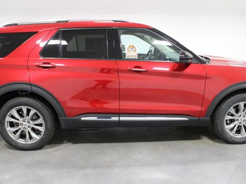 Used 2023 Ford Explorer Limited image 10