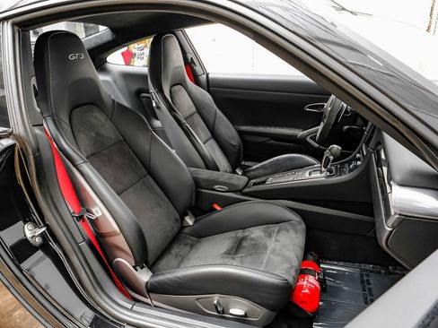 Used 2014 Porsche 911 GT3 w/ Sound Package Plus image 27