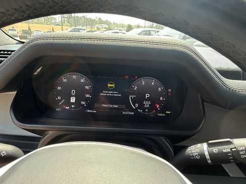 Used 2023 Land Rover Defender 110 X-Dynamic SE image 29