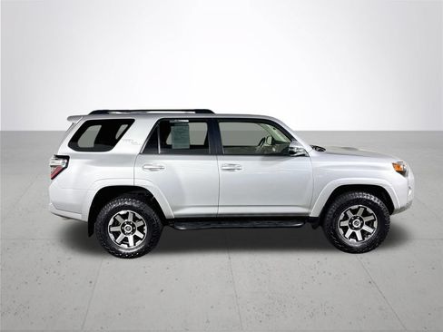 Used 2021 Toyota 4Runner TRD Off-Road Premium w/ Moonroof Package AWD/4WD image 5
