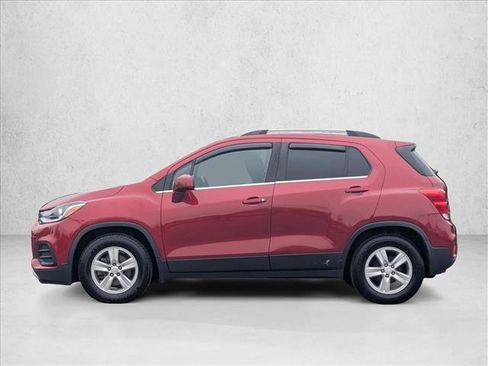Used 2020 Chevrolet Trax LT FWD image 9