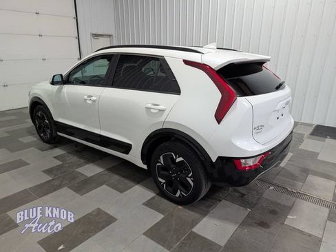 Used 2024 Kia Niro Wind FWD image 2