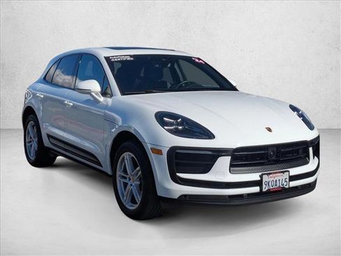 Used 2024 Porsche Macan image 3