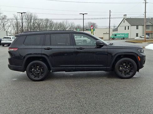 Used 2024 Jeep Grand Cherokee L Laredo image 8
