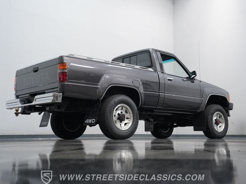 Used 1987 Toyota Pickup 4x4 Regular Cab image 28