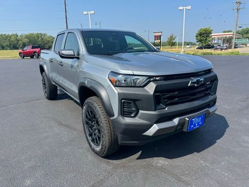 Used 2025 Chevrolet Colorado Trail Boss image 3