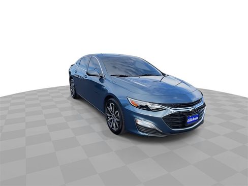 Used 2025 Chevrolet Malibu RS image 2
