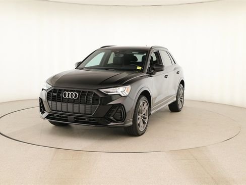 Certified 2025 Audi Q3 2.0T Premium w/ Convenience Package image 12