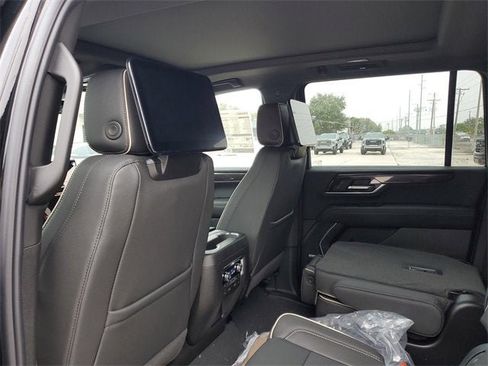 New 2026 GMC Yukon XL Elevation image 10