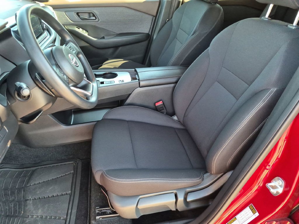 Used 2023 Nissan Rogue S FWD image 15