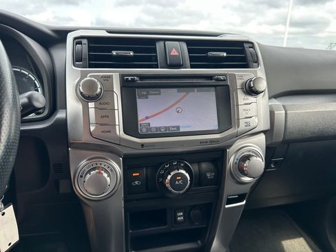 Used 2016 Toyota 4Runner SR5 Premium image 32