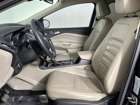 Used 2017 Ford Escape Titanium image 14