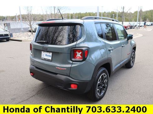 Used 2016 Jeep Renegade Trailhawk w/ Premium Trailhawk Package image 7