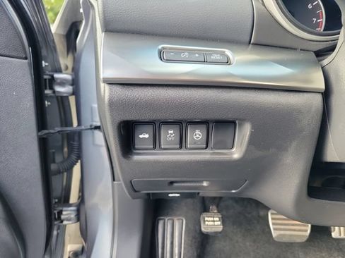 Used 2018 Nissan Maxima SR w/ Midnight Edition FWD image 19