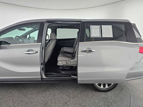 Used 2023 Honda Odyssey EX-L image 17