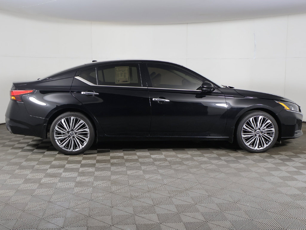 Used 2025 Nissan Altima 2.5 SL FWD image 20