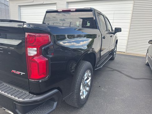 Used 2024 Chevrolet Silverado 1500 RST w/ Z71 Off-Road Package AWD/4WD image 4