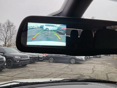 Used 2018 Dodge Journey SE w/ Blacktop Package image 13