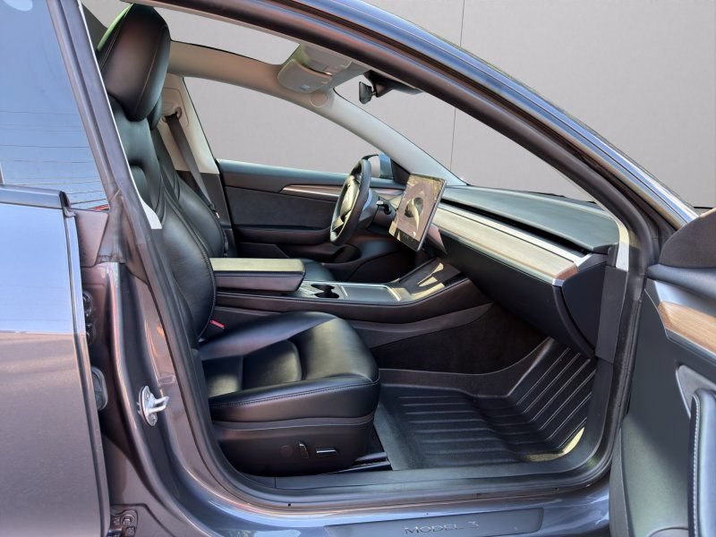 Used 2023 Tesla Model 3 Standard Range RWD image 13