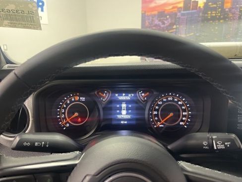 New 2025 Jeep Gladiator Sport AWD/4WD image 12