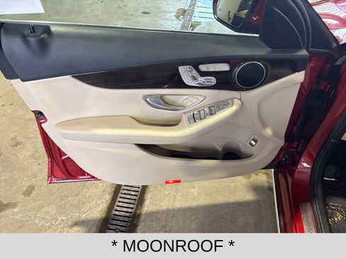 Used 2017 Mercedes-Benz C 300 4MATIC Sedan image 10