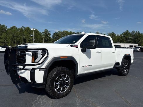Used 2024 GMC Sierra 2500 AT4 w/ AT4 Premium Plus Package AWD/4WD image 9