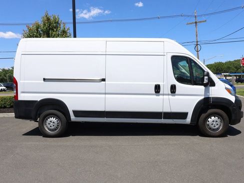 Used 2025 RAM ProMaster 2500 w/ Convenience Group FWD image 6
