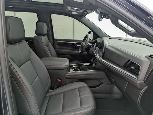 Used 2025 Chevrolet Tahoe RST w/ Comfort Package AWD/4WD image 23