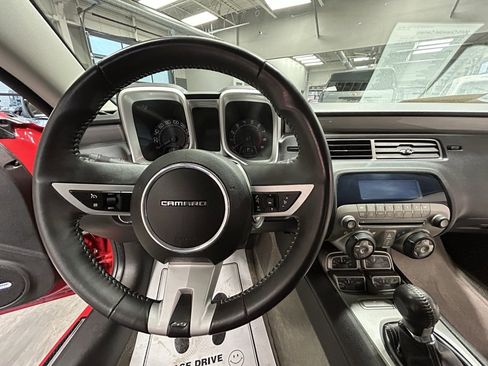 Used 2010 Chevrolet Camaro SS w/ LPO, Ground Effects Package image 9