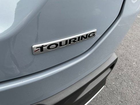 Used 2024 Honda Pilot Touring image 7