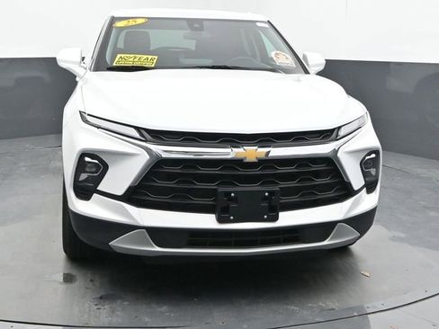 Used 2025 Chevrolet Blazer LT image 4