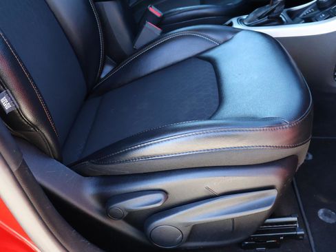 Used 2017 Jeep Compass Latitude w/ Popular Equipment Group image 19