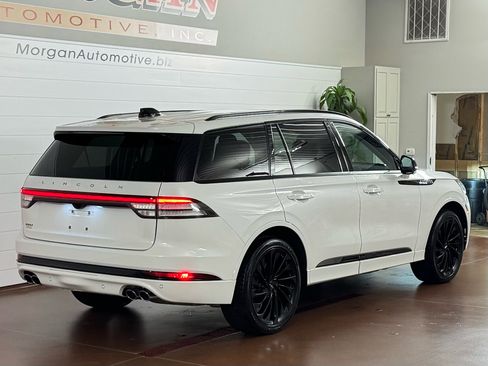 Used 2025 Lincoln Aviator Reserve w/ Equipment Group 201A image 3