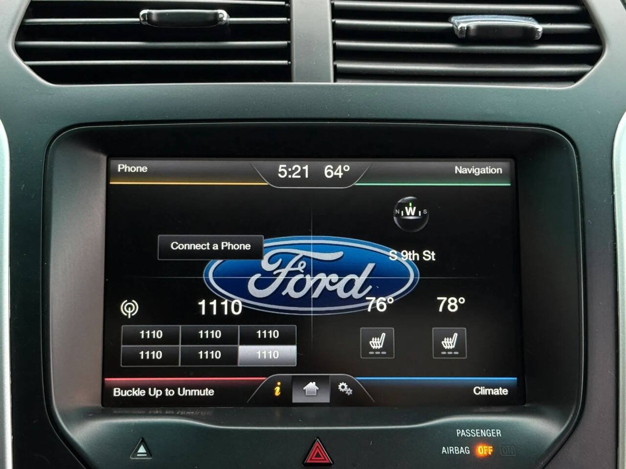 Used 2015 Ford Explorer XLT w/ Equipment Group 202B AWD/4WD image 8
