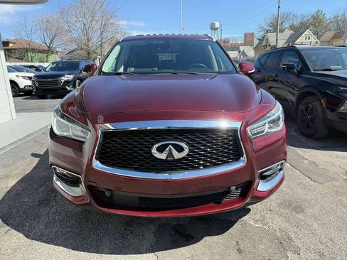 Used 2019 INFINITI QX60 Luxe w/ Essential Package image 16