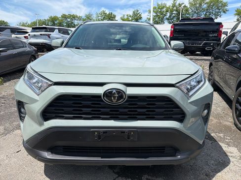 Used 2019 Toyota RAV4 XLE w/ Convenience Package AWD/4WD image 2