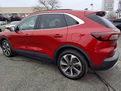 Used 2023 Ford Escape Platinum w/ Premium Technology Package image 6