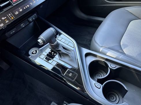 New 2026 Kia Niro EX FWD image 19
