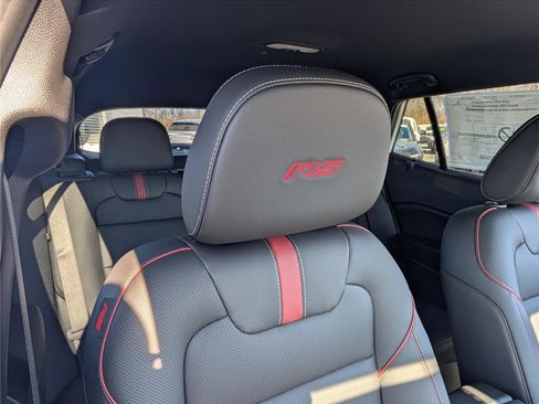 New 2026 Chevrolet Trax RS image 11