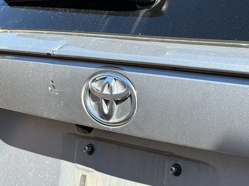 Used 2022 Toyota RAV4 XLE w/ XLE Grade Weather Package FWD image 12