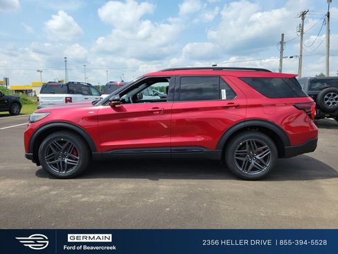 New 2026 Ford Explorer ST-Line w/ ST-Line Street Pack AWD/4WD image 8