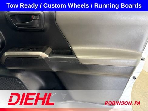Used 2019 Toyota Tacoma SR5 RWD image 15