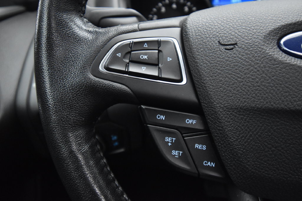 Used 2018 Ford Focus Titanium FWD image 28