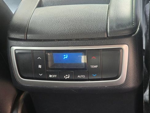Used 2017 Toyota Highlander Limited AWD/4WD image 16