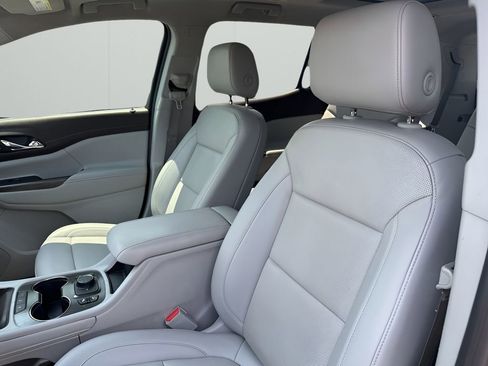 Used 2023 GMC Acadia SLT w/ Preferred Package image 28