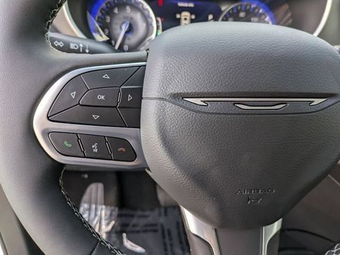 New 2027 Chrysler Pacifica Select FWD image 20