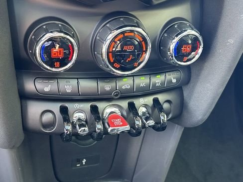 Used 2020 MINI Cooper 2-Door Hardtop image 21